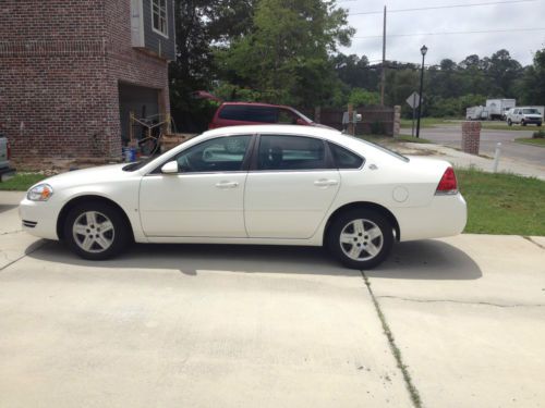 2008 chevrolet impala 4 door white