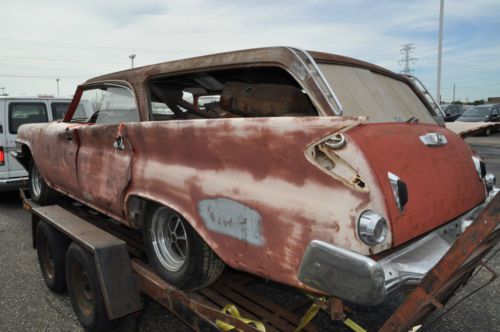 1961 chrysler newport wagon