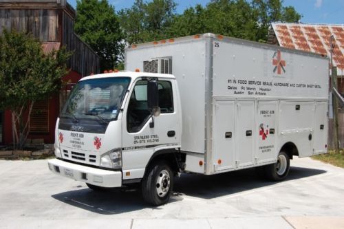 2006 isuzu npr cab over 5.2l diesel supreme box truck