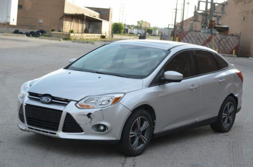 2012 Ford Focus SE SPORT 23K MILES FWD NO RESERVE SALVAGE REBUILDABLE, image 3