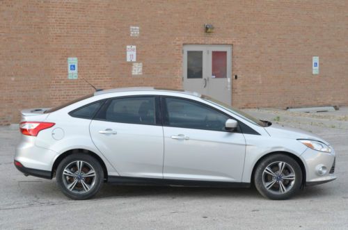 2012 Ford Focus SE SPORT 23K MILES FWD NO RESERVE SALVAGE REBUILDABLE, image 8