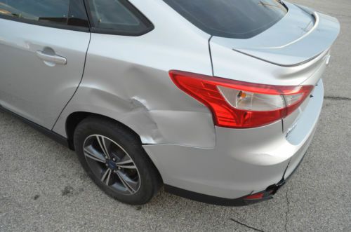 2012 Ford Focus SE SPORT 23K MILES FWD NO RESERVE SALVAGE REBUILDABLE, image 10