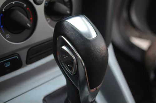 2012 Ford Focus SE SPORT 23K MILES FWD NO RESERVE SALVAGE REBUILDABLE, image 17