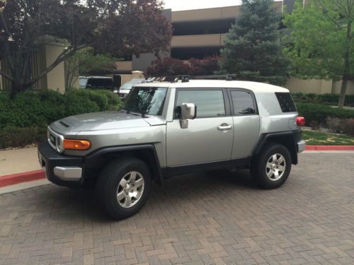 2010 toyota fj cruiser base sport utility 4-door 4.0l