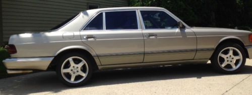 1986 Mercedes 300 SDL, runs on used cooking oil you get free from restaurants, image 1