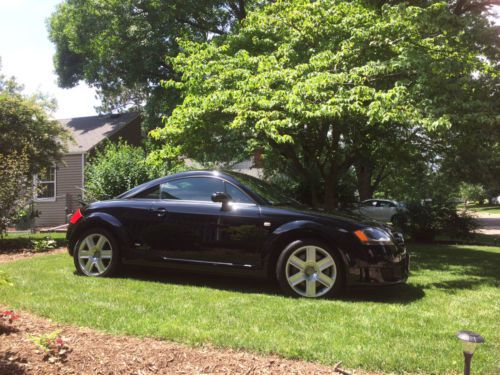 Beautiful black/black 2005 audi tt quattro 3.2l in amazing condition