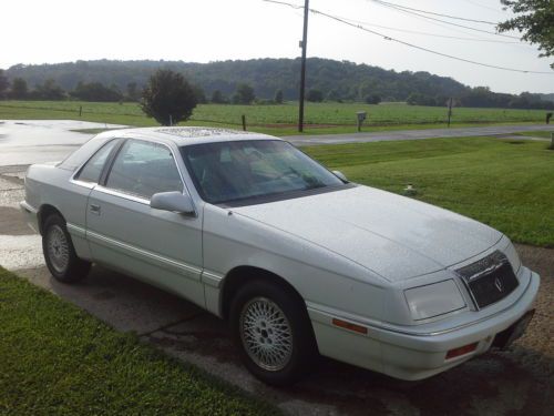 1989 chrysler lebaron gt coupe 2-door 2.5l  excellent condition