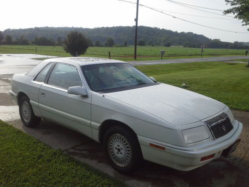 1989 chrysler lebaron gt coupe 2-door 2.5l  excellent condition