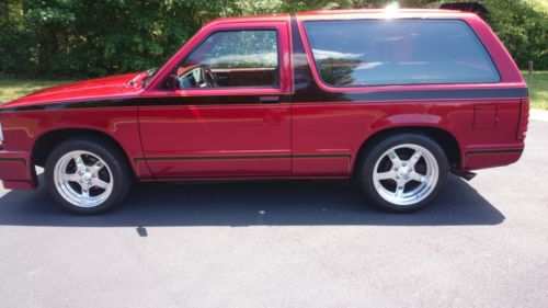 1983 blazer beautiful classic deep candy red v-8 hot rod s-10 antique