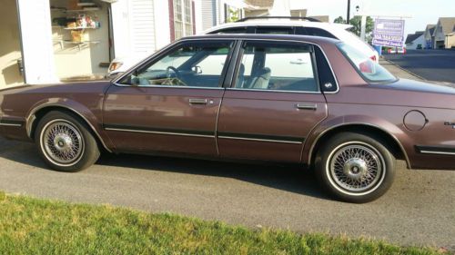 1989 buick century limited sedan 4-door 2.8l, @43,000 mi, maroon, like near new