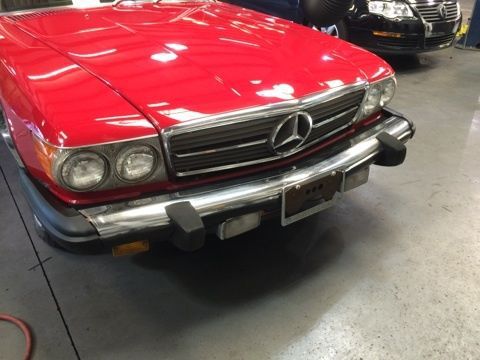 1986 mercedes-benz 560sl convertible. hardtop and stand included!