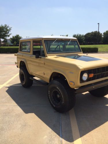 Early ford bronco, 302, automatic