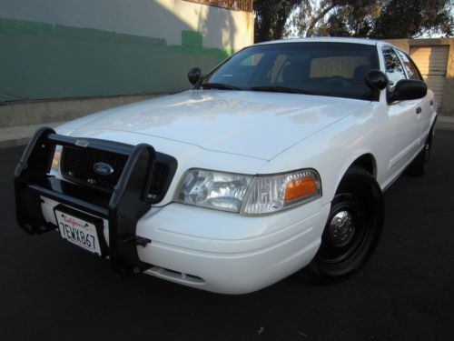 2009 ford crown victoria (p71) loaded in great running conditions/shape