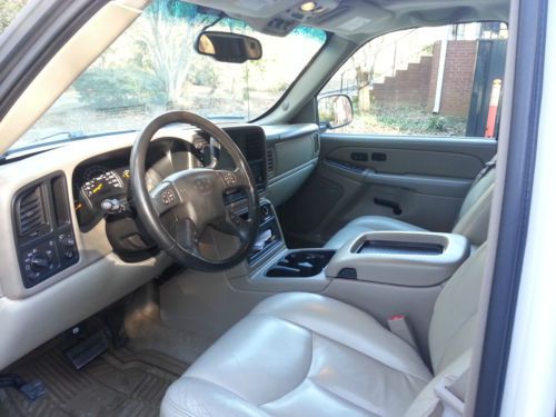 2005 Chevrolet Suburban 1500 LT Sport Utility 4-Door 5.3L, US $8,995.00, image 3