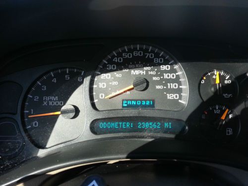 2005 Chevrolet Suburban 1500 LT Sport Utility 4-Door 5.3L, US $8,995.00, image 4