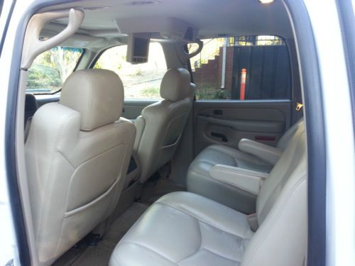 2005 Chevrolet Suburban 1500 LT Sport Utility 4-Door 5.3L, US $8,995.00, image 6