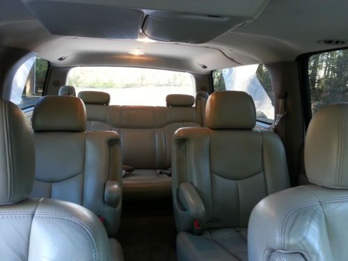 2005 Chevrolet Suburban 1500 LT Sport Utility 4-Door 5.3L, US $8,995.00, image 13