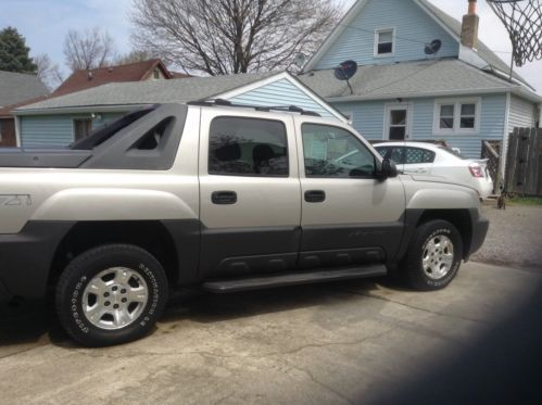 2005 chevrolet avalanche 1500 ls crew cab pickup 4-door 5.3l