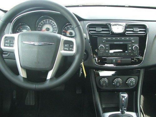 2013 chrysler 200 limited