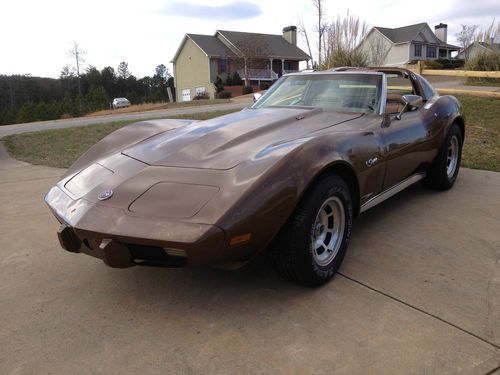 1975 chevrolet corvette stingray