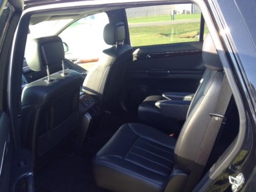 Mercedes R350 SUV, image 8