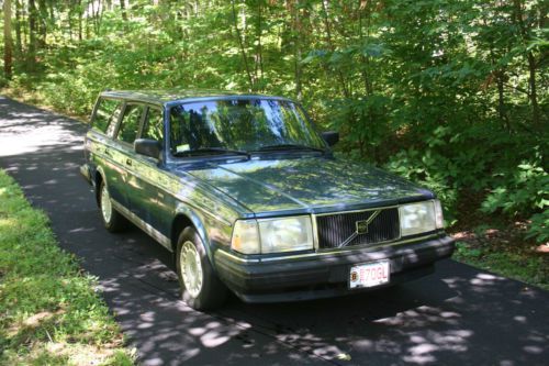 1993 volvo 240 5-speed wagon 123k ** no reserve **