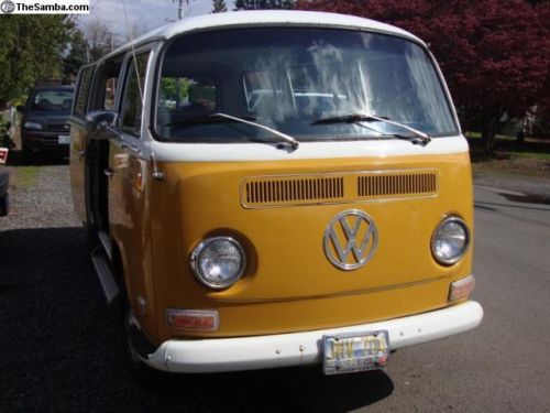 1972 volkswagen bus transporter bay window