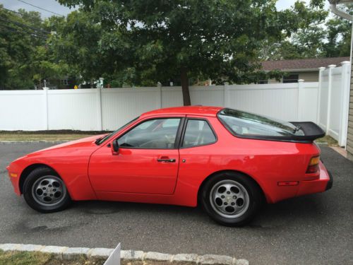 1987 porsche 944 base coupe 2-door 2.5l