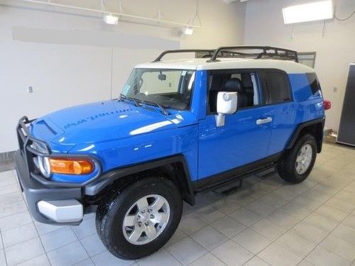 2008 fj cruiser base voodoo blue. 4.0l v6 4wd. 66,556 miles