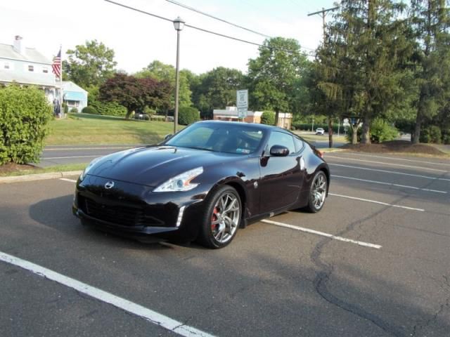 Nissan: 370z touring