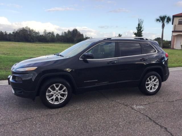 Jeep: cherokee latitude