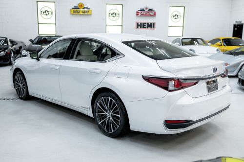 2022 lexus es