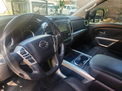 2017 nissan titan