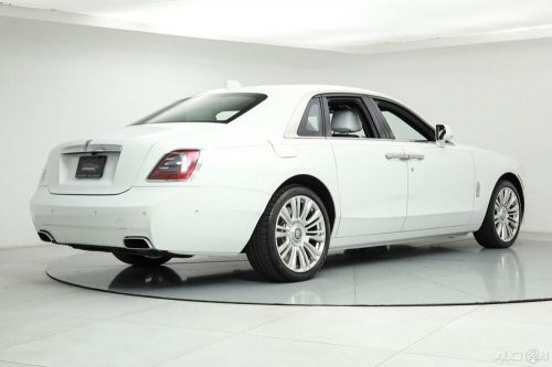 2022 rolls-royce ghost