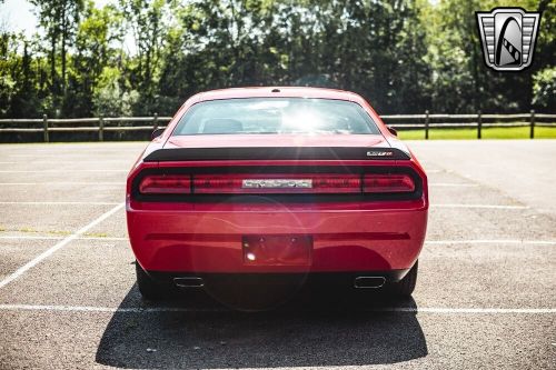 2009 dodge challenger srt8