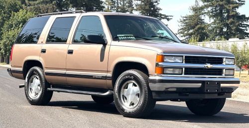 1996 chevrolet tahoe lt 4x4 .....low miles....beautiful obs !