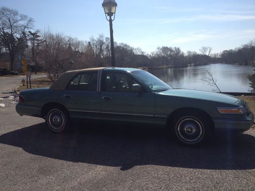 1997 mercury grand marquis gs sedan 4-door 4.6l