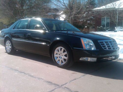 2010 cadillac dts (w/1st) sedan 4-door 4.6l v8