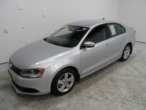 Turbo diesel! tdi one owner leather heated seats alloy wheels clean carfax cd