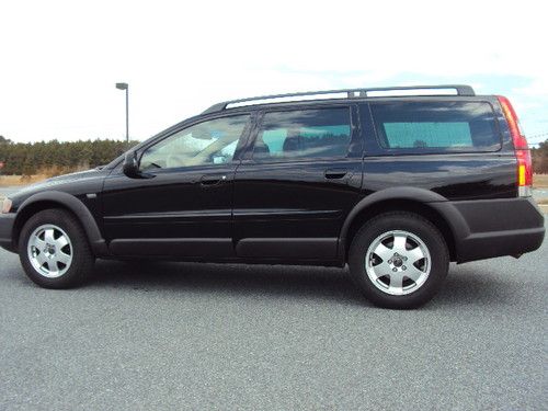 One owner 2003 volvo xc70 x/c wagon 4-door 2.5l runs 100% no reserve