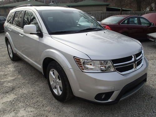 2012 dodge journey sxt, non salvage damaged, clear title, wrecked, crashed.