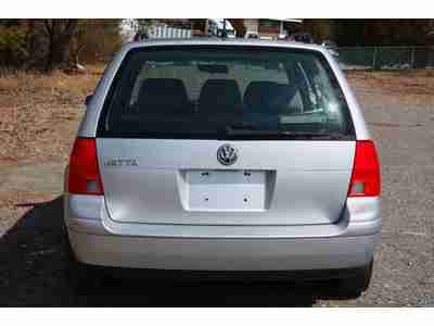Clean 2005 VW JETTA WAGON Excellent condition, image 6