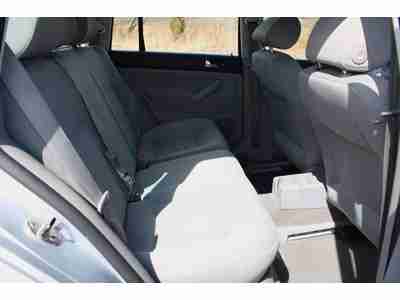 Clean 2005 VW JETTA WAGON Excellent condition, image 17