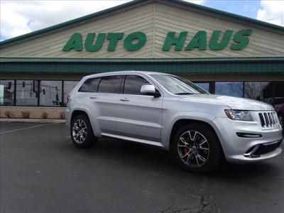 Srt8 6.4l hemi brembro nav pano roof full leather  heated loaded like new 6200 m