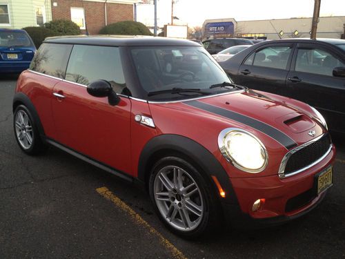 2009 mini cooper s hatchback 2-door 1.6l