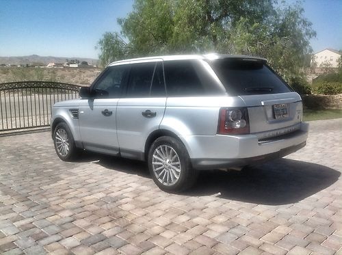 2011 range rover sport / like new