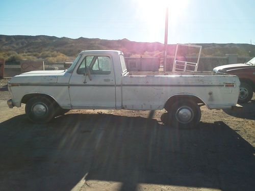 1975 ford f150 pickup truck