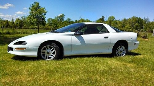 1994 chevrolet camaro base coupe 2-door 3.4l