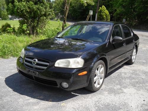 2003 nissan maxima gle 4 door sedan w/leather, sunroof, cd player,  low miles