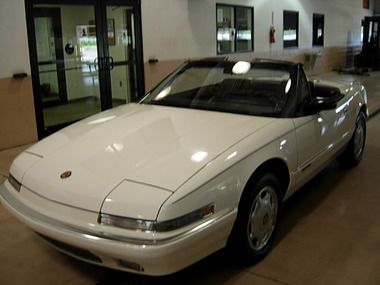 1990 buick reatta base convertible 2-door 3.8l